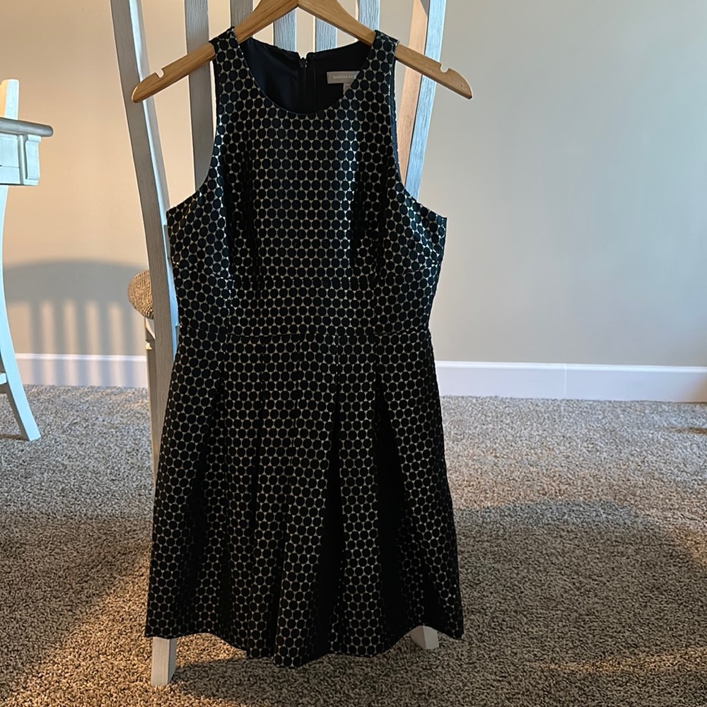 Banana Republic party dress. Black and gold. Size 6 Petite